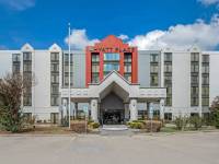 HOUZA-P0040-Hotel-Entrance.16x9_original