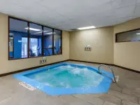 TXC01pool2_1_original